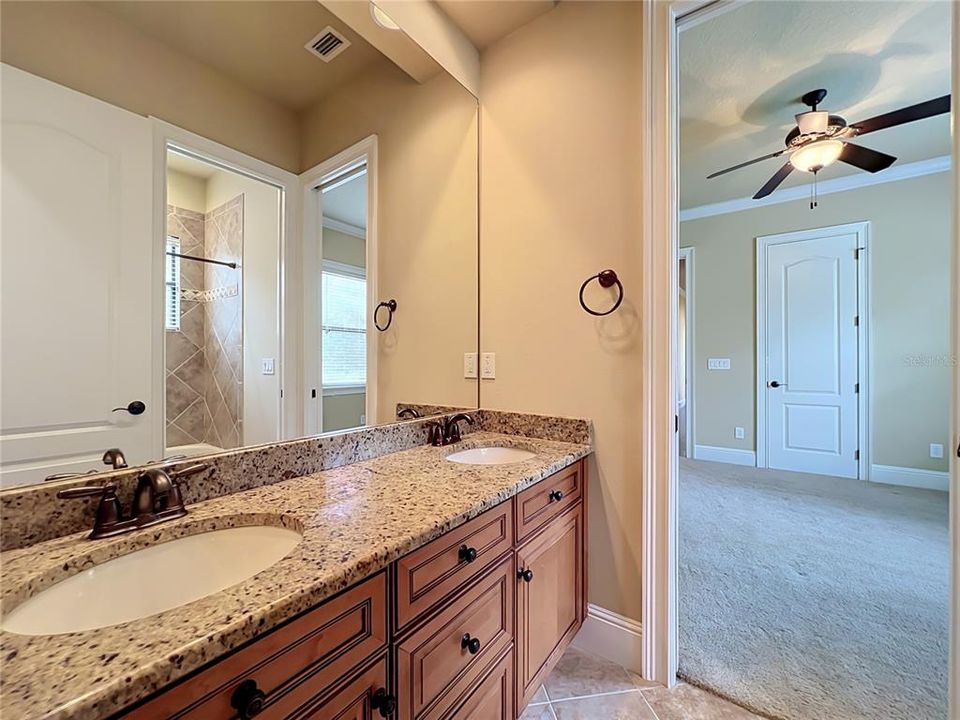 For Sale: $1,200,000 (6 beds, 4 baths, 3578 Square Feet)
