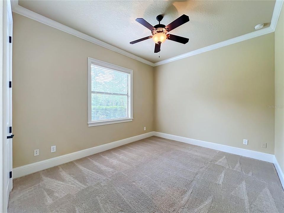 For Sale: $1,200,000 (6 beds, 4 baths, 3578 Square Feet)