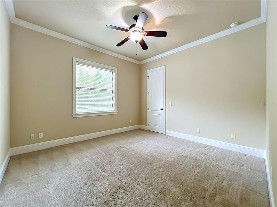 For Sale: $1,200,000 (6 beds, 4 baths, 3578 Square Feet)