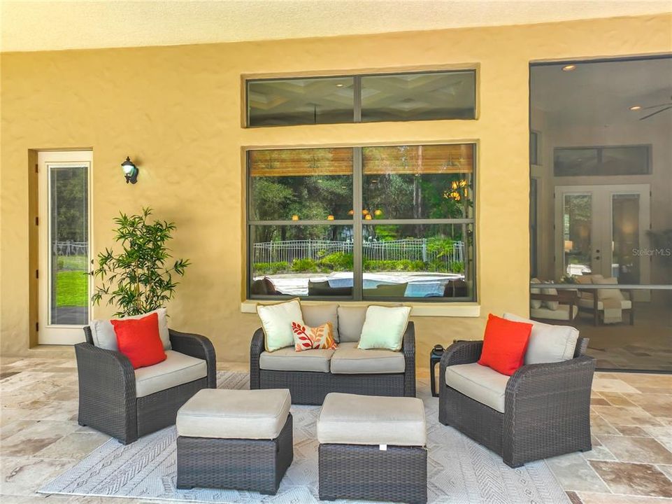 For Sale: $1,200,000 (6 beds, 4 baths, 3578 Square Feet)