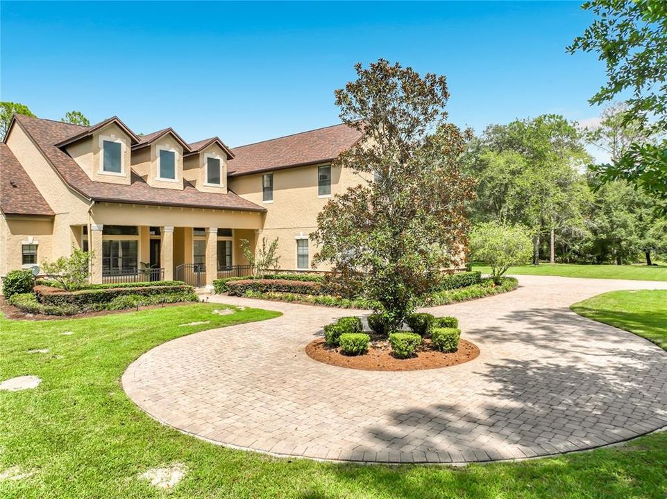 For Sale: $1,200,000 (6 beds, 4 baths, 3578 Square Feet)