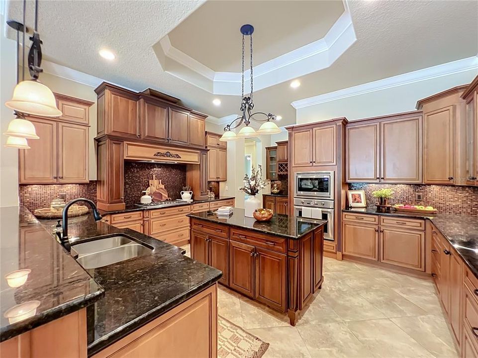 For Sale: $1,200,000 (6 beds, 4 baths, 3578 Square Feet)