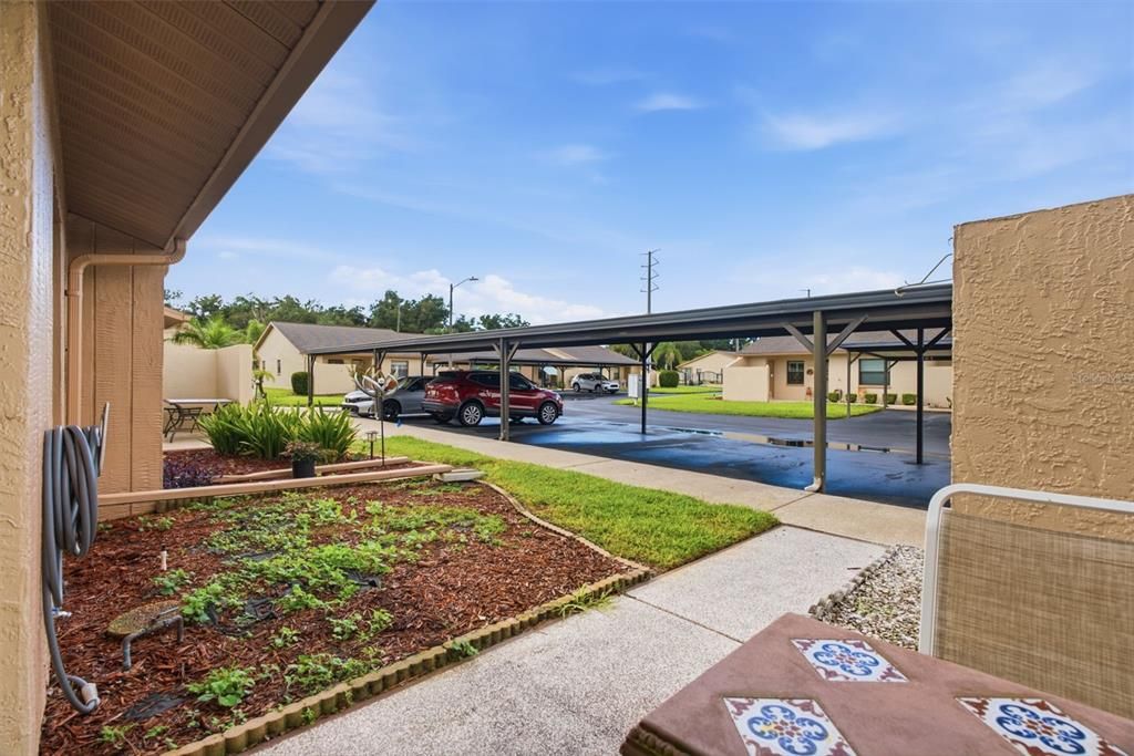 For Sale: $130,000 (2 beds, 1 baths, 921 Square Feet)