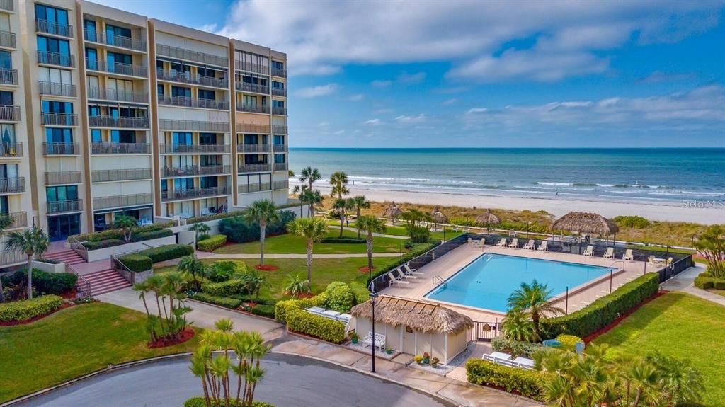 Recently Rented: $5,000 (2 beds, 2 baths, 1380 Square Feet)