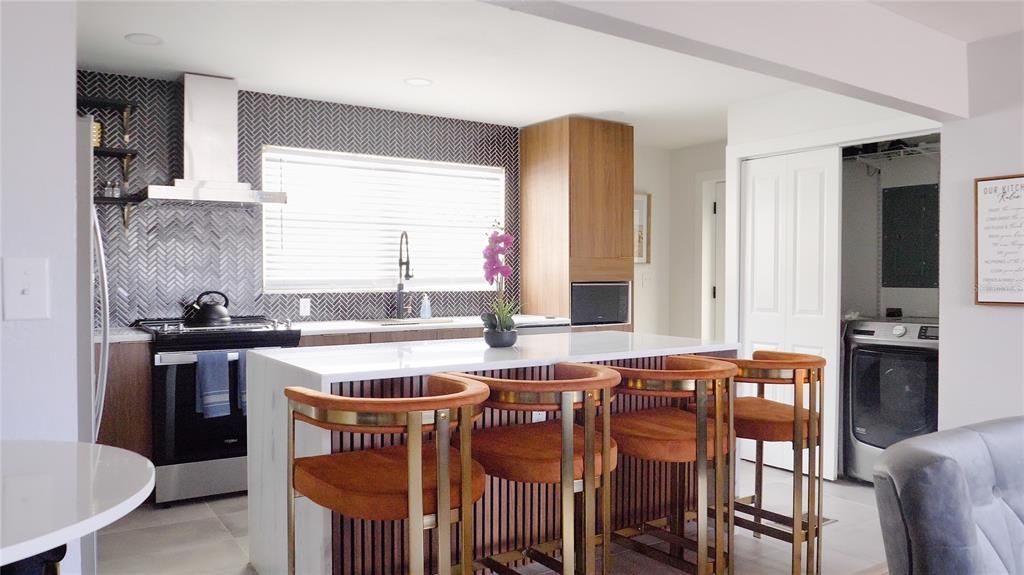 For Rent: $2,399 (1 beds, 1 baths, 500 Square Feet)