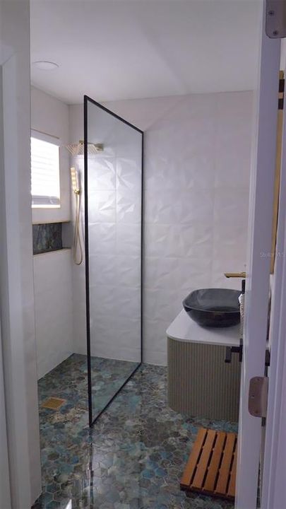 For Rent: $2,399 (1 beds, 1 baths, 500 Square Feet)