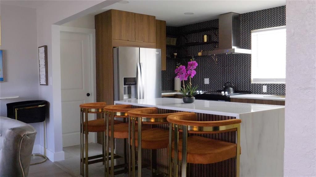 For Rent: $2,399 (1 beds, 1 baths, 500 Square Feet)