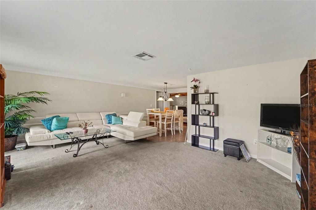 En Venta: $285,000 (3 camas, 2 baños, 1783 Pies cuadrados)