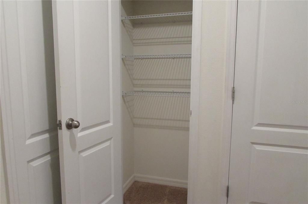 En Venta: $312,000 (3 camas, 2 baños, 1724 Pies cuadrados)