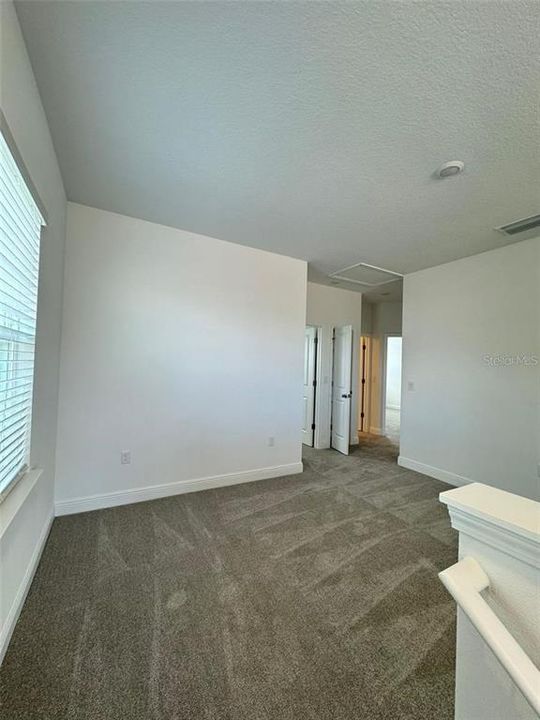 For Rent: $2,800 (4 beds, 2 baths, 2093 Square Feet)