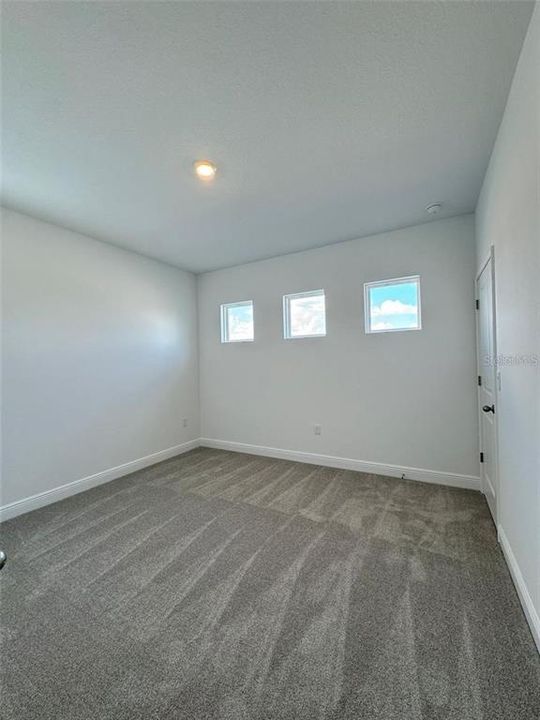 For Rent: $2,800 (4 beds, 2 baths, 2093 Square Feet)