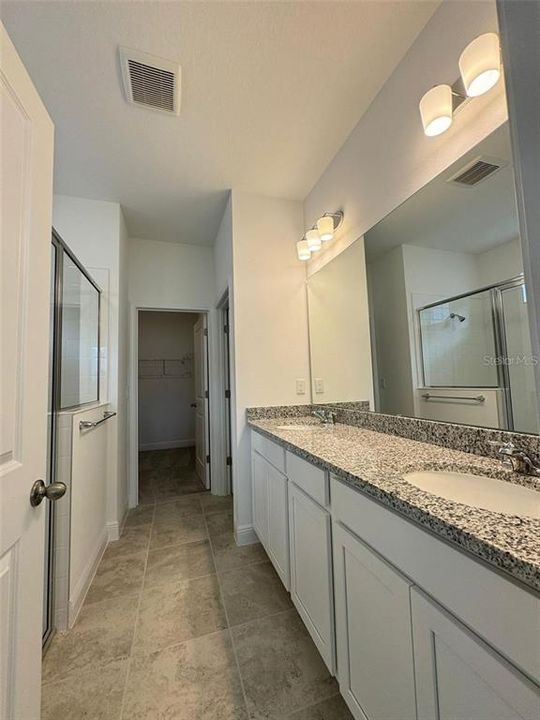 For Rent: $2,800 (4 beds, 2 baths, 2093 Square Feet)