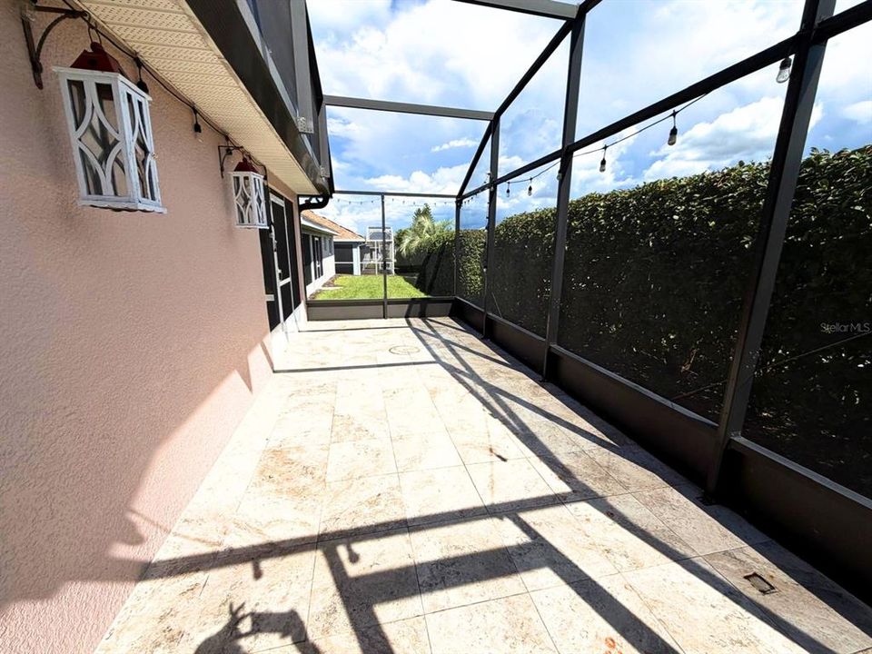 For Rent: $1,900 (3 beds, 2 baths, 1831 Square Feet)