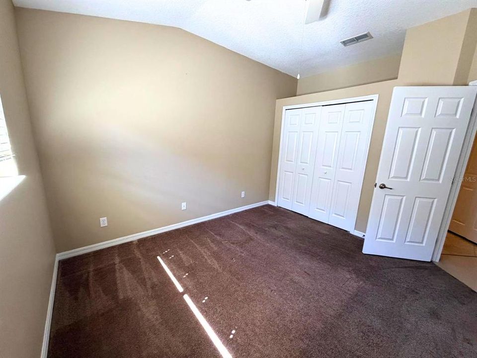 For Rent: $1,900 (3 beds, 2 baths, 1831 Square Feet)