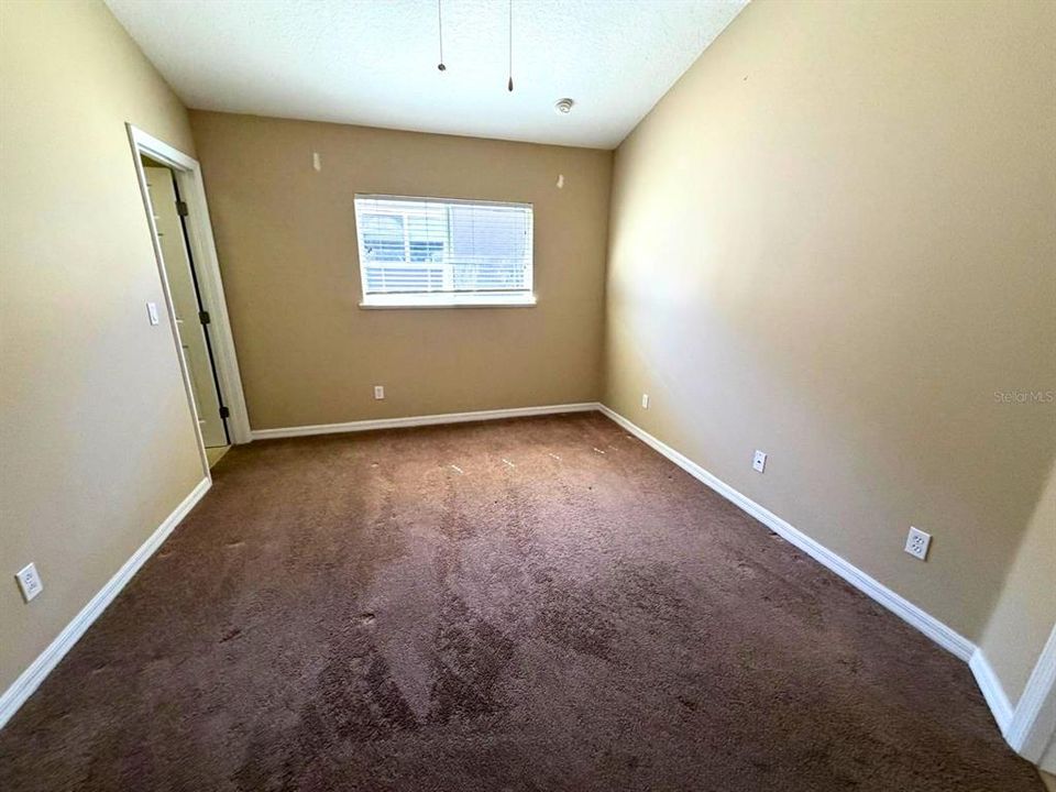 For Rent: $1,900 (3 beds, 2 baths, 1831 Square Feet)