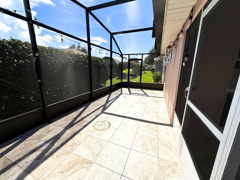 For Rent: $1,900 (3 beds, 2 baths, 1831 Square Feet)