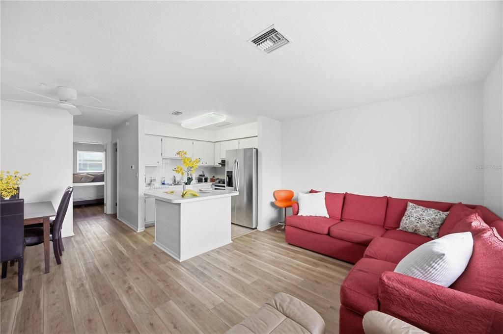 En Venta: $159,900 (1 camas, 1 baños, 587 Pies cuadrados)