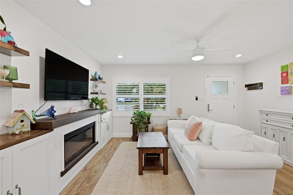 Activo con contrato: $615,000 (3 camas, 2 baños, 1502 Pies cuadrados)