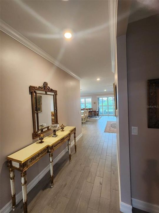 En Venta: $599,900 (4 camas, 2 baños, 2023 Pies cuadrados)