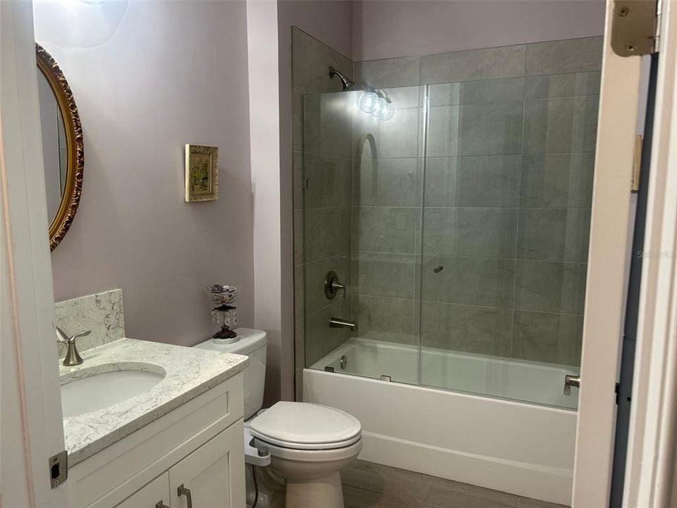 En Venta: $599,900 (4 camas, 2 baños, 2023 Pies cuadrados)