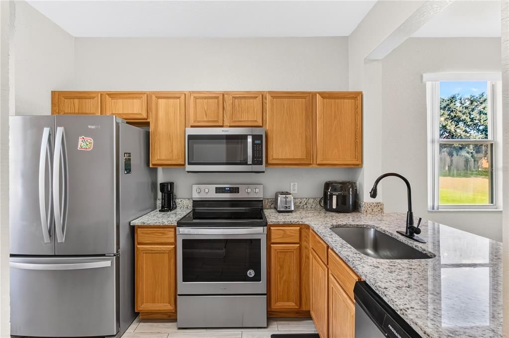 For Sale: $289,999 (4 beds, 3 baths, 1856 Square Feet)