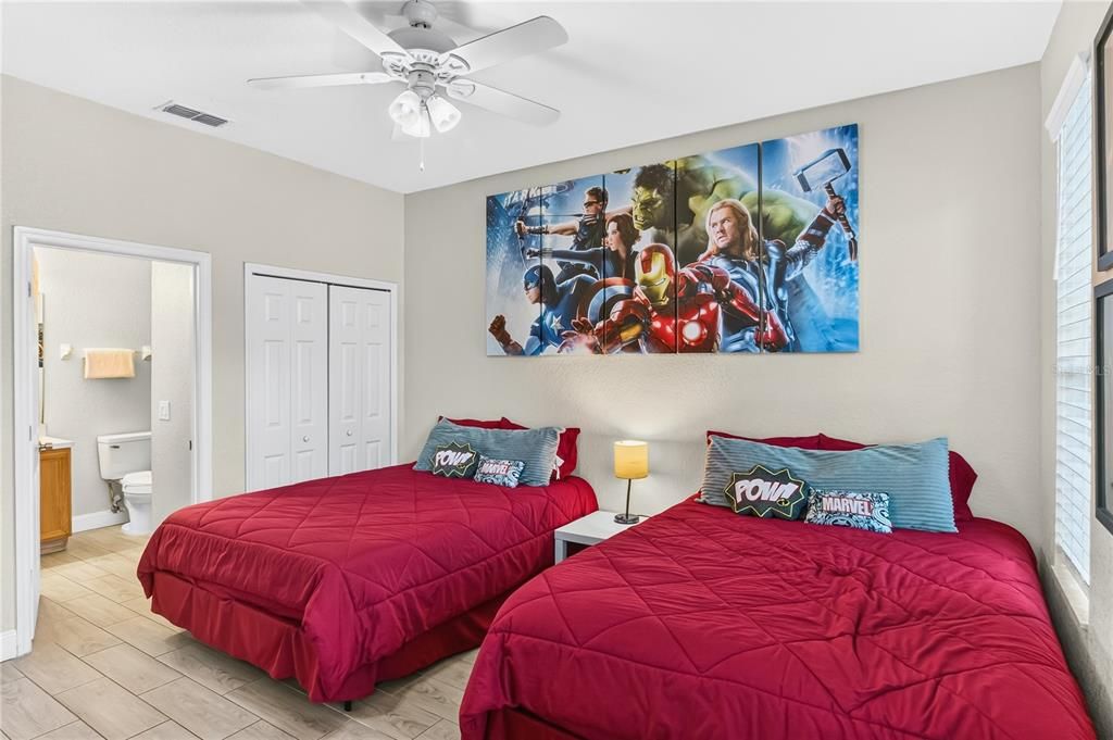 For Sale: $289,999 (4 beds, 3 baths, 1856 Square Feet)