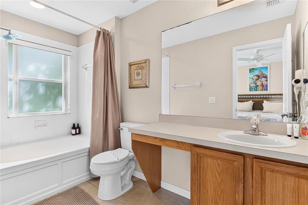 For Sale: $289,999 (4 beds, 3 baths, 1856 Square Feet)