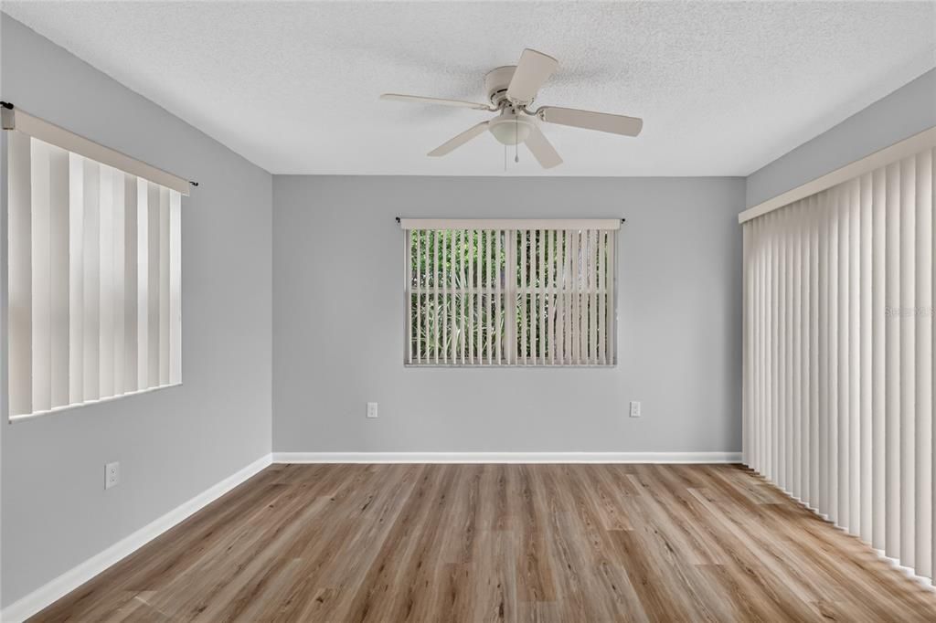 For Sale: $215,000 (2 beds, 2 baths, 1414 Square Feet)