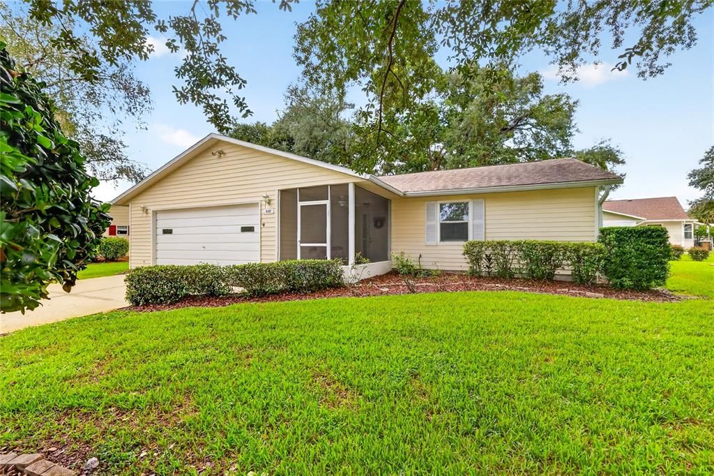 For Sale: $215,000 (2 beds, 2 baths, 1414 Square Feet)
