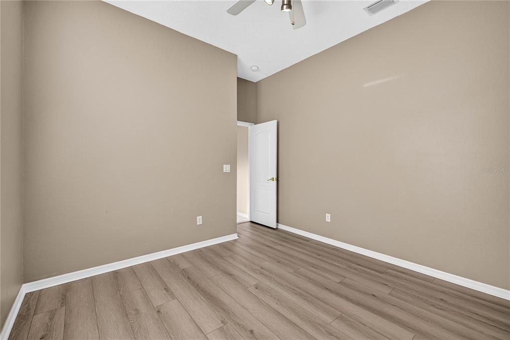 En Venta: $649,000 (4 camas, 3 baños, 2625 Pies cuadrados)