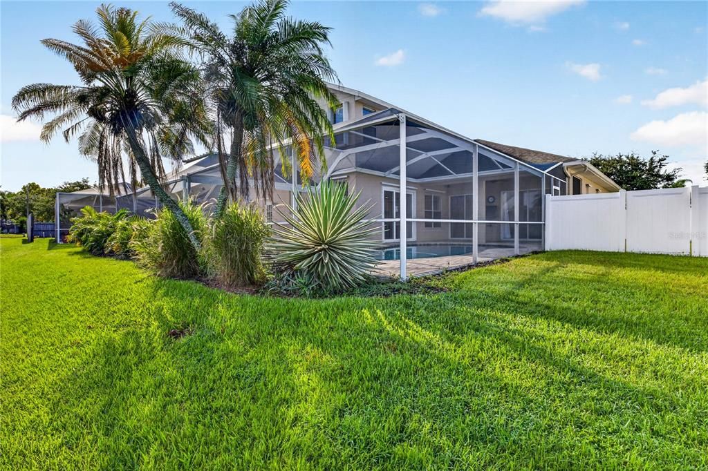 En Venta: $649,000 (4 camas, 3 baños, 2625 Pies cuadrados)