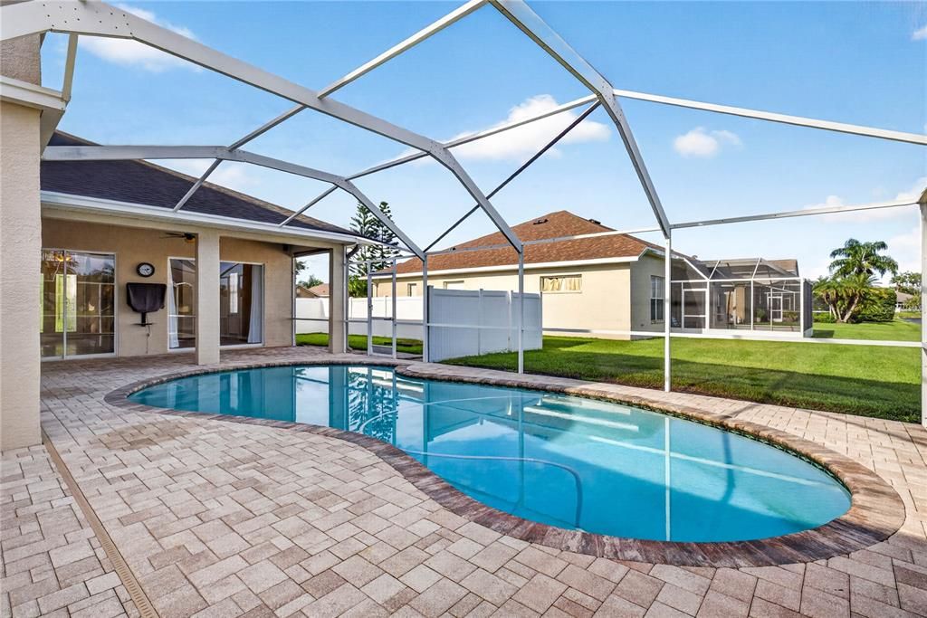 En Venta: $649,000 (4 camas, 3 baños, 2625 Pies cuadrados)