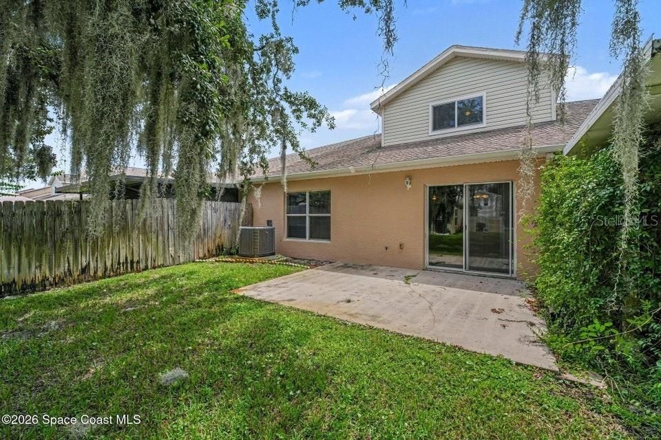 For Sale: $380,000 (3 beds, 2 baths, 2214 Square Feet)
