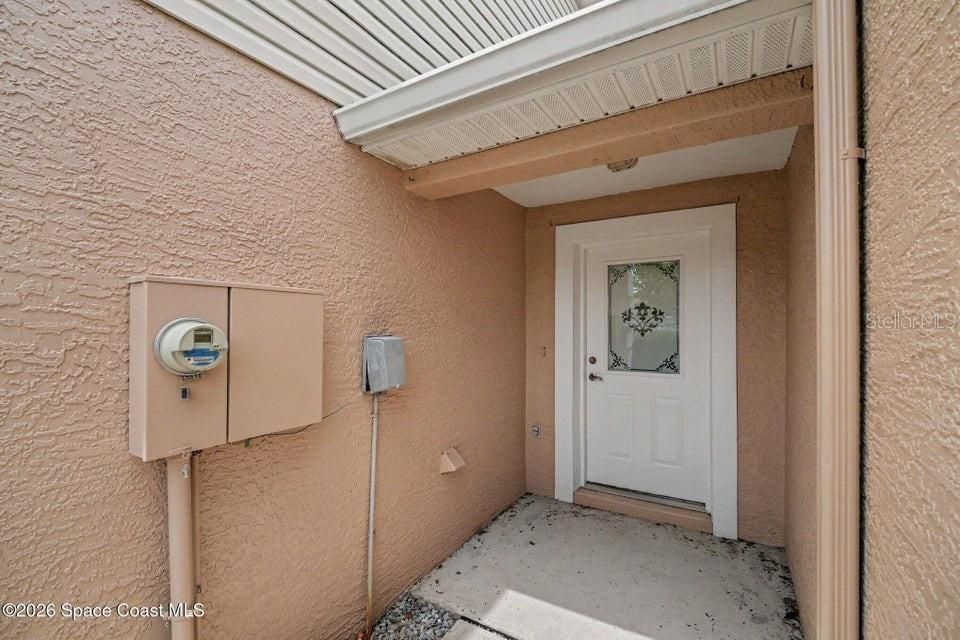 For Sale: $380,000 (3 beds, 2 baths, 2214 Square Feet)