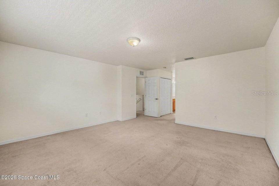 For Sale: $380,000 (3 beds, 2 baths, 2214 Square Feet)