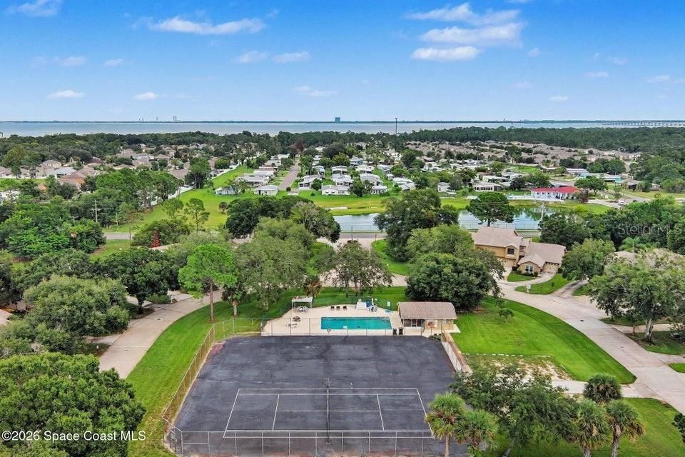 For Sale: $380,000 (3 beds, 2 baths, 2214 Square Feet)