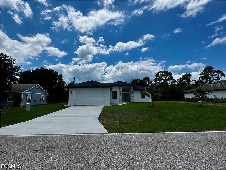 Recently Sold: $295,000 (3 beds, 2 baths, 1439 Square Feet)