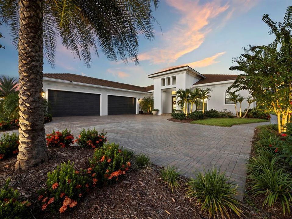 For Sale: $1,750,000 (3 beds, 4 baths, 3663 Square Feet)