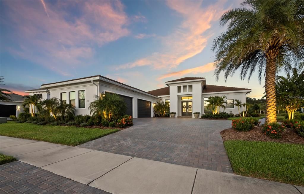 For Sale: $1,750,000 (3 beds, 4 baths, 3663 Square Feet)