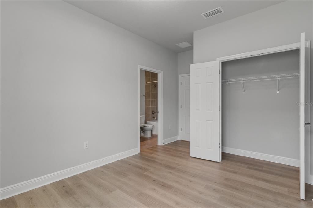 For Sale: $545,000 (4 beds, 3 baths, 2419 Square Feet)