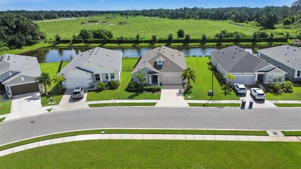 For Sale: $545,000 (4 beds, 3 baths, 2419 Square Feet)