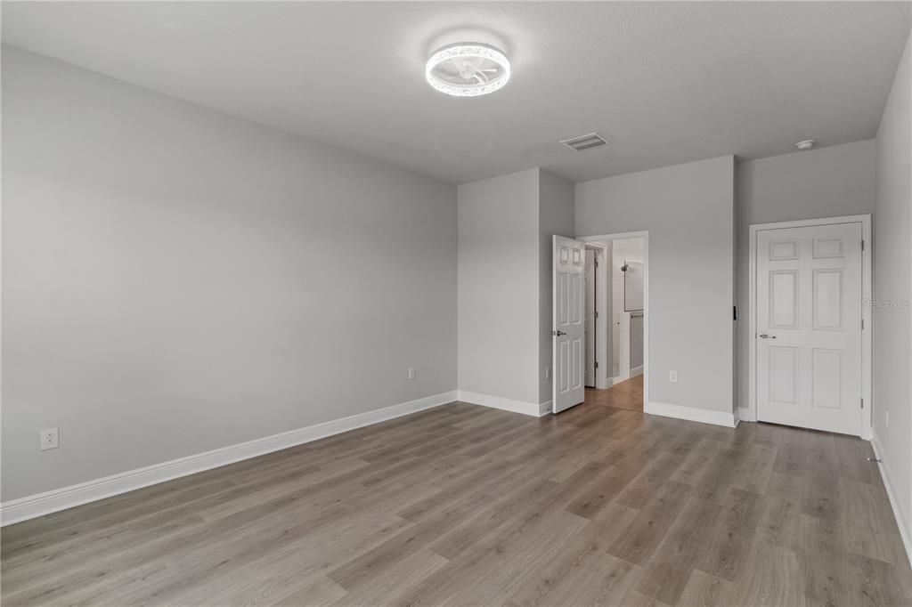 For Sale: $545,000 (4 beds, 3 baths, 2419 Square Feet)