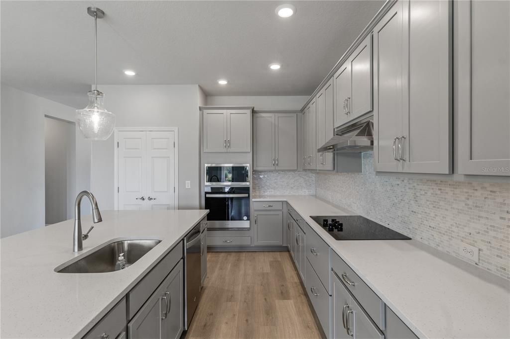 For Sale: $545,000 (4 beds, 3 baths, 2419 Square Feet)