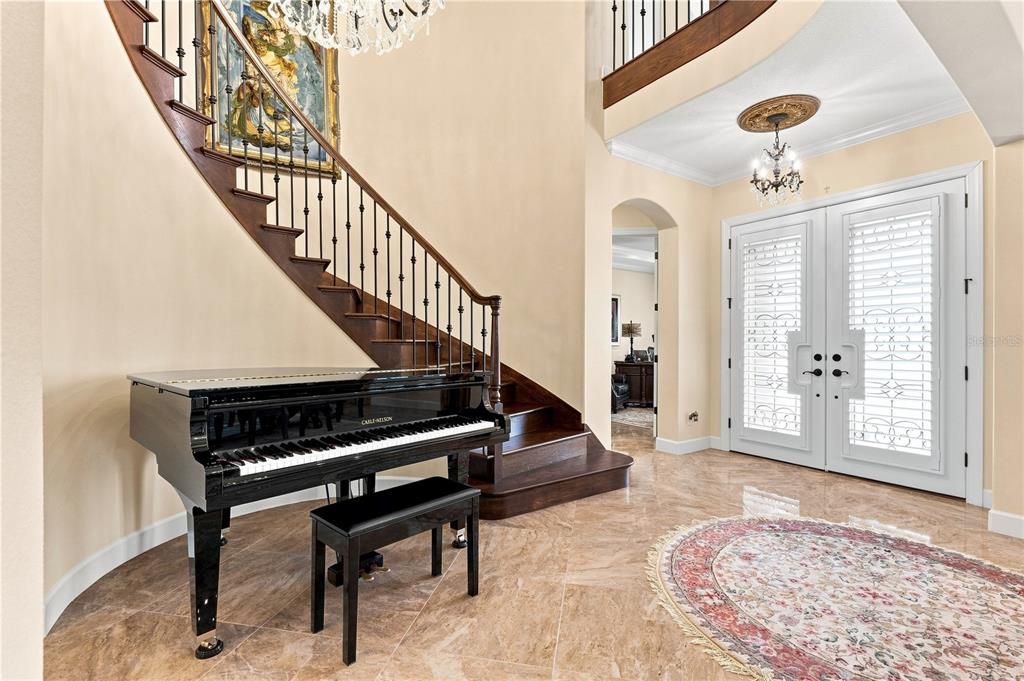 For Sale: $2,699,000 (5 beds, 6 baths, 5670 Square Feet)