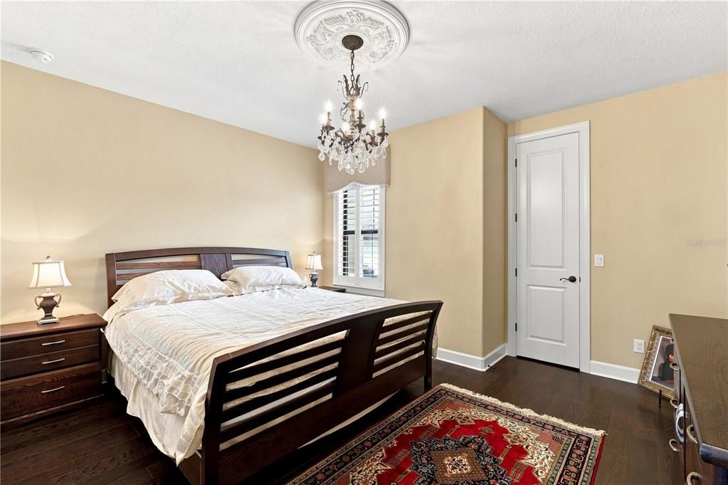 For Sale: $2,699,000 (5 beds, 6 baths, 5670 Square Feet)