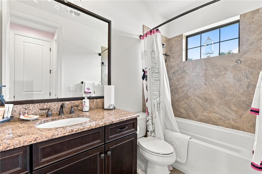 For Sale: $2,699,000 (5 beds, 6 baths, 5670 Square Feet)