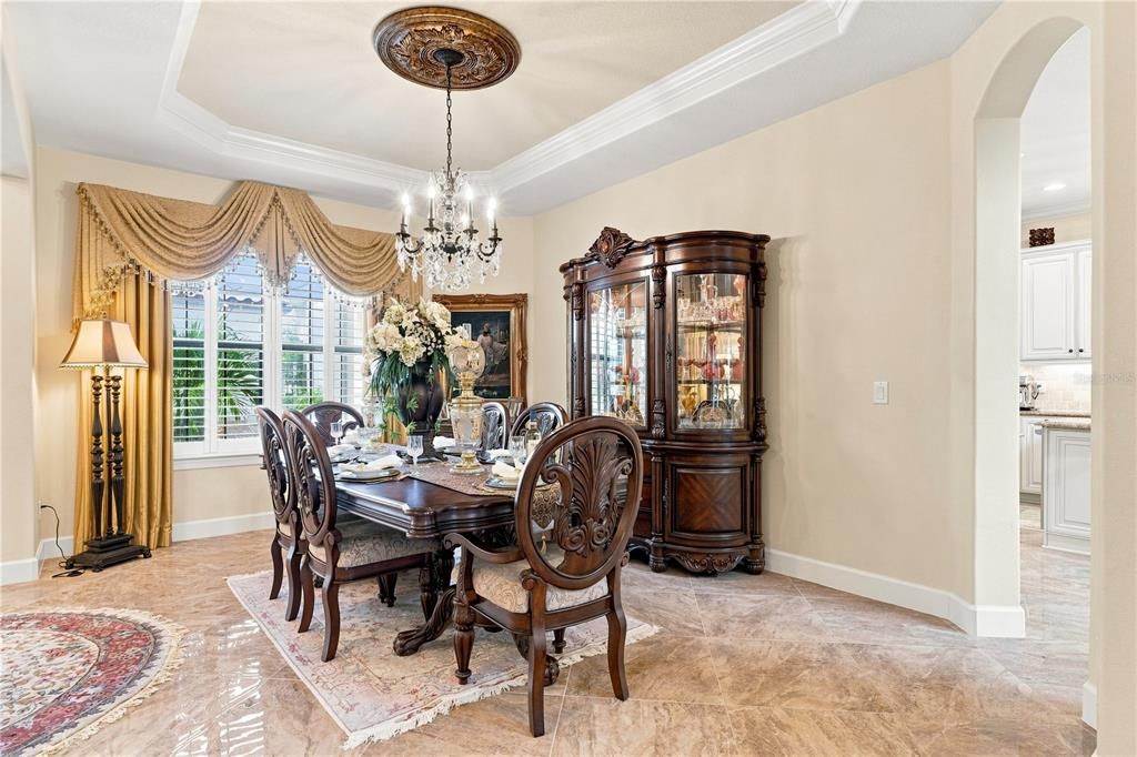 For Sale: $2,699,000 (5 beds, 6 baths, 5670 Square Feet)