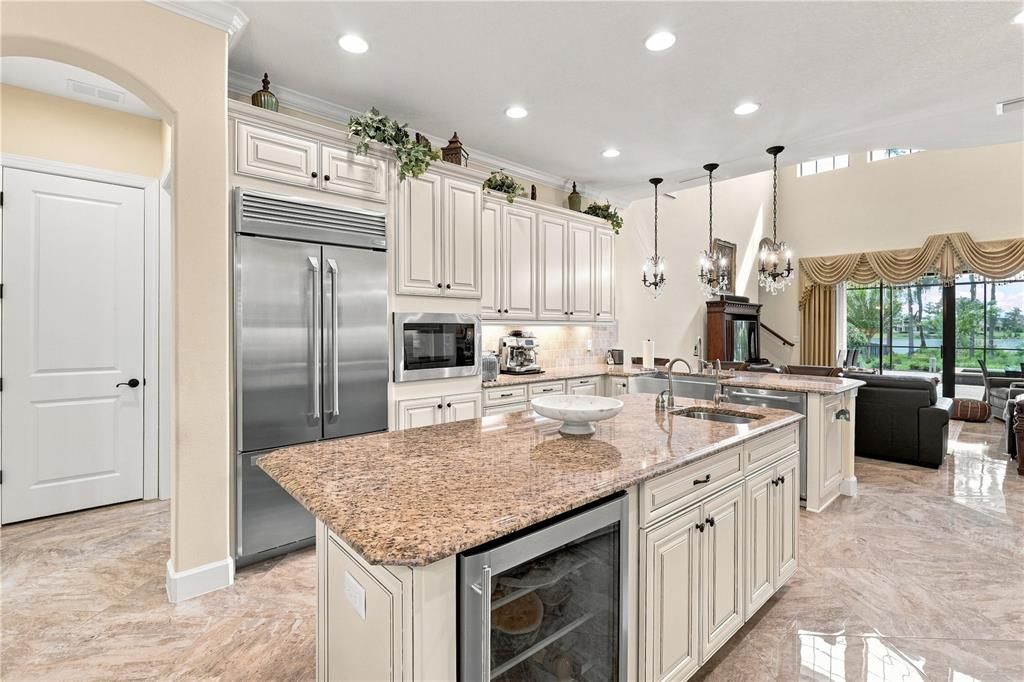 For Sale: $2,699,000 (5 beds, 6 baths, 5670 Square Feet)