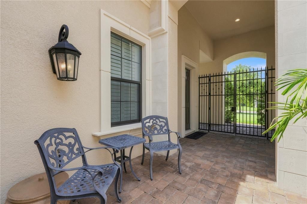 For Sale: $2,699,000 (5 beds, 6 baths, 5670 Square Feet)