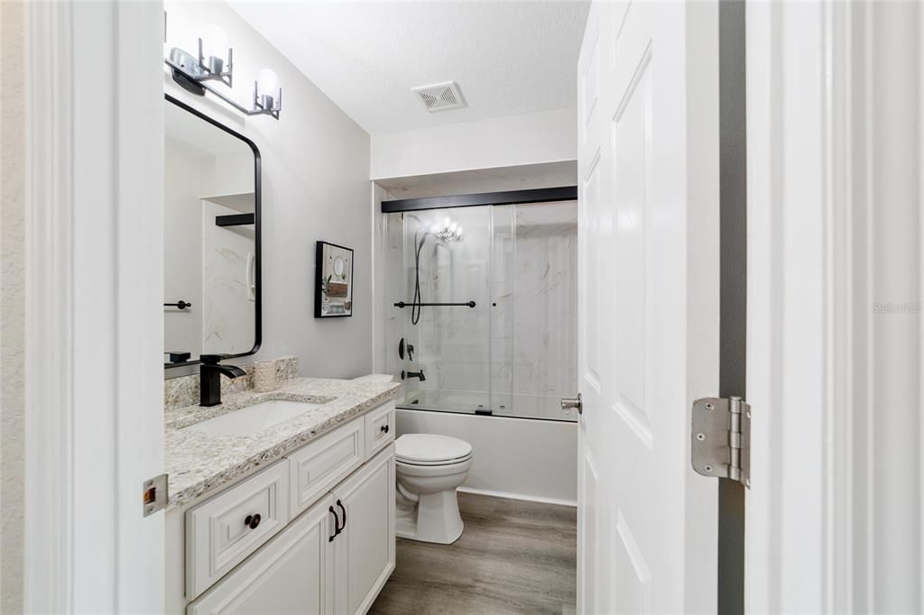 На продажу: $404,000 (3 спален, 2 ванн, 1764 Квадратных фут)